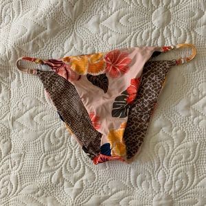 Acacia large bottoms